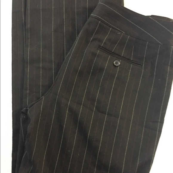 Ann Taylor Loft women’s pants. Pinstriped Size 6. - Picture 3 of 6